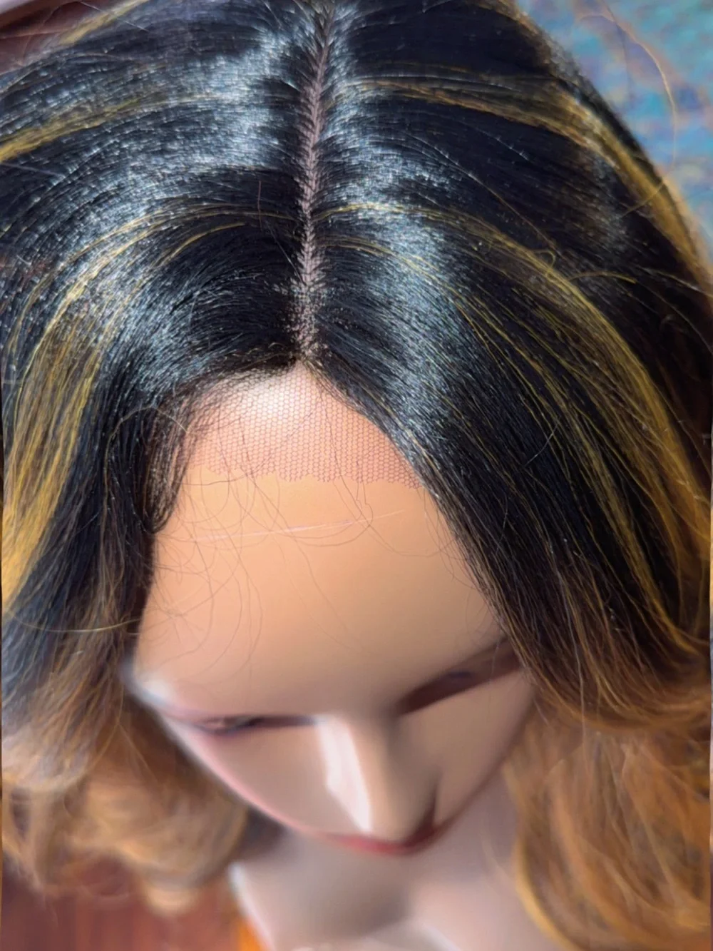 Golden Brown Highlight Blend Wavy Wig
